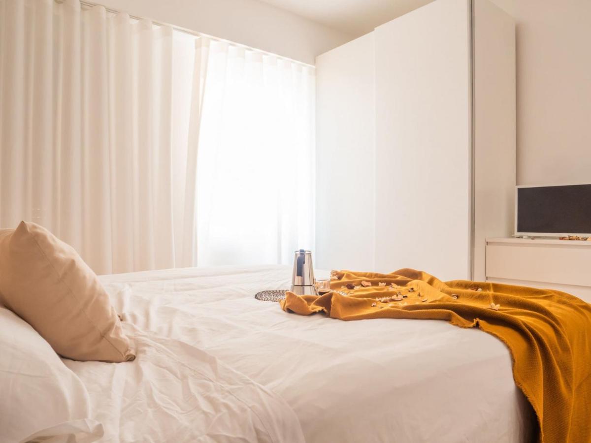 The Best Rent - Modern Apartment Near Corso Buenos Aires Милано Екстериор снимка