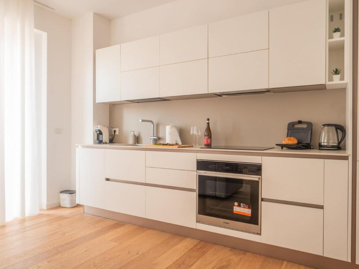 The Best Rent - Modern Apartment Near Corso Buenos Aires Милано Екстериор снимка