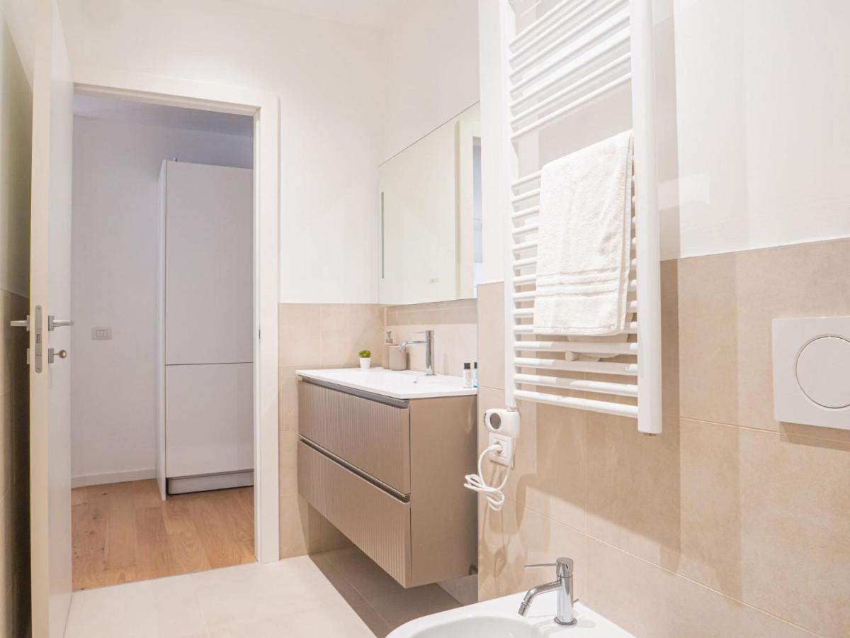 The Best Rent - Modern Apartment Near Corso Buenos Aires Милано Екстериор снимка